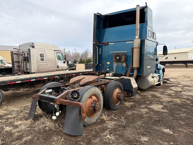 Image of International 9400 equipment image 3