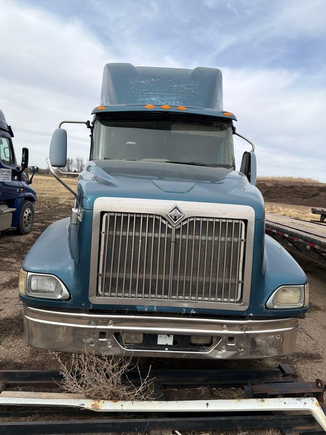 Image of International 9400 equipment image 1