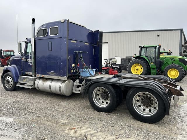 Image of International 9900 equipment image 2