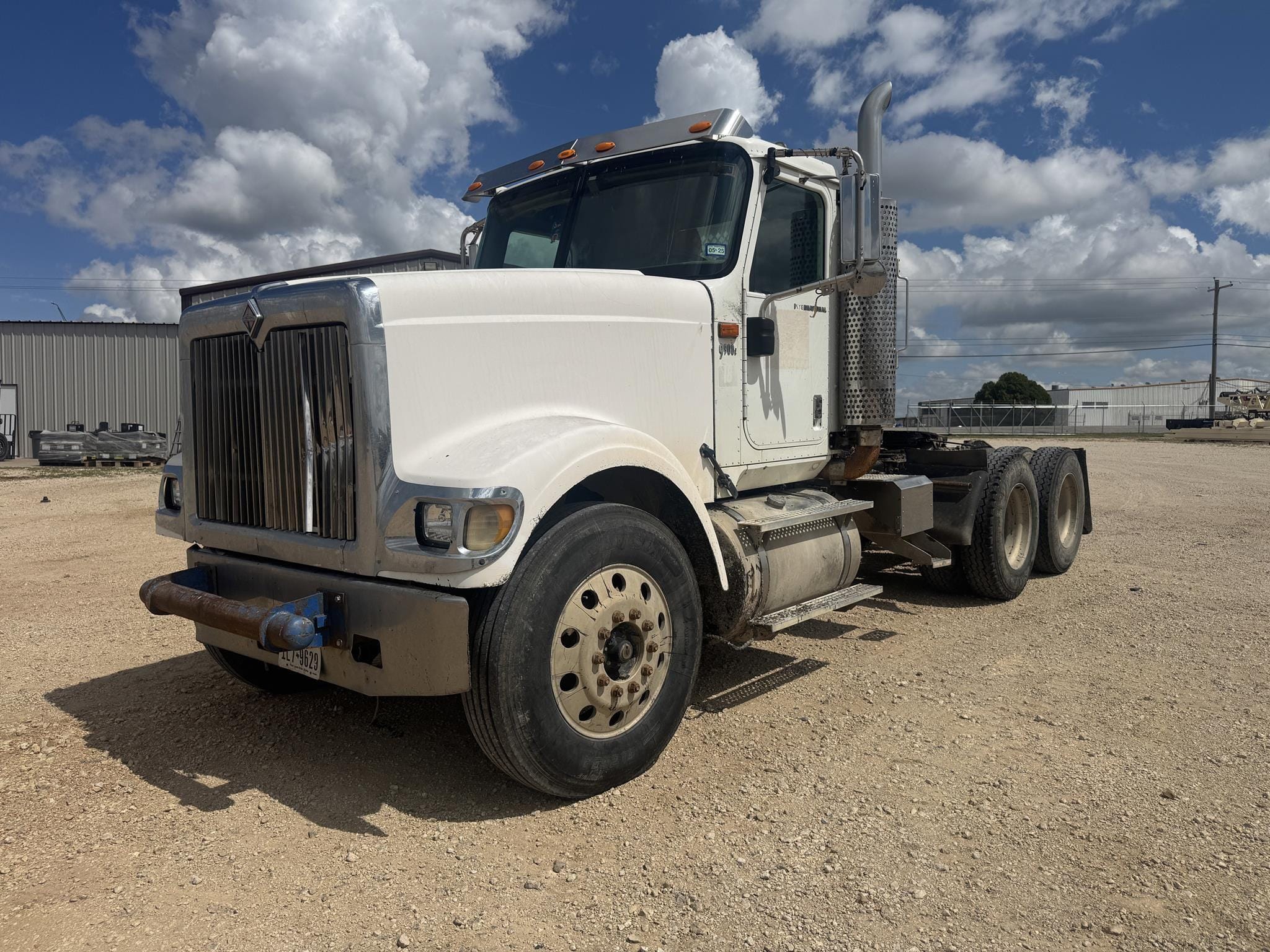 2007 International 9900I Equipment Image0