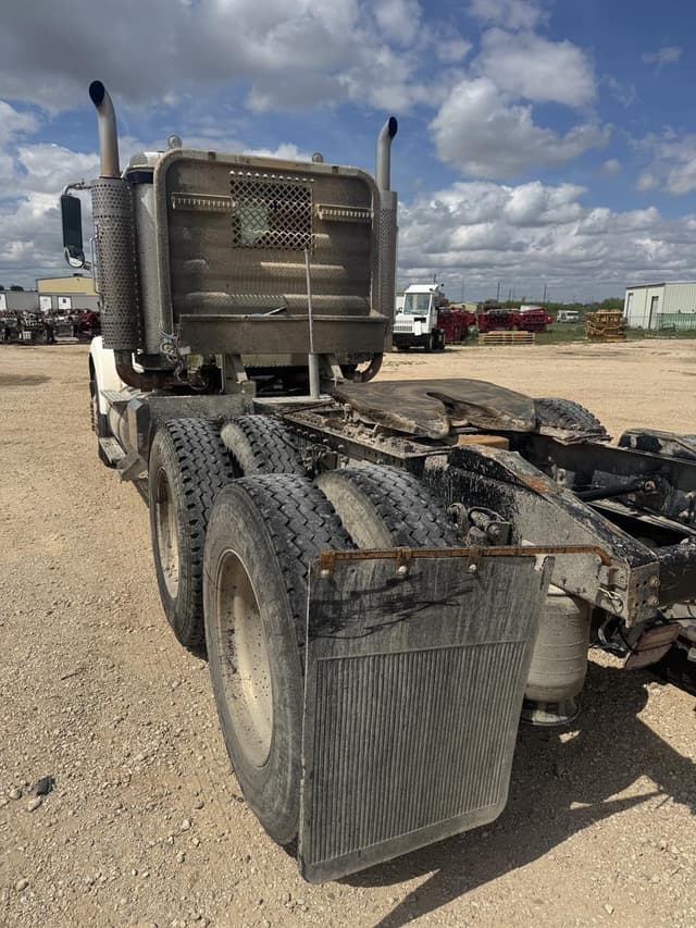 Image of International 9900I equipment image 1