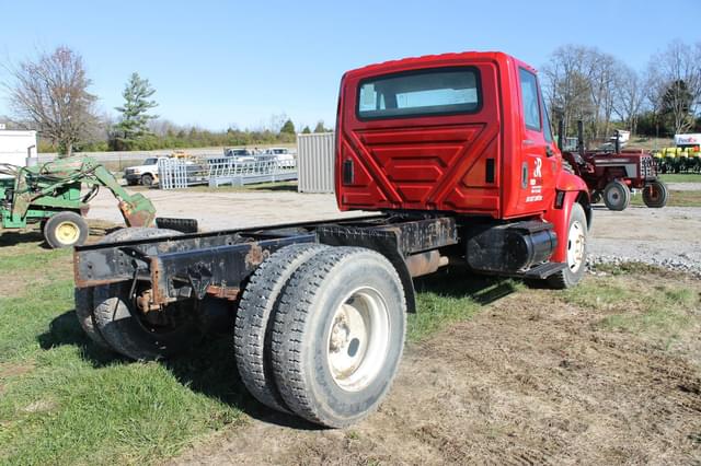 Image of International Durastar 4200 equipment image 3