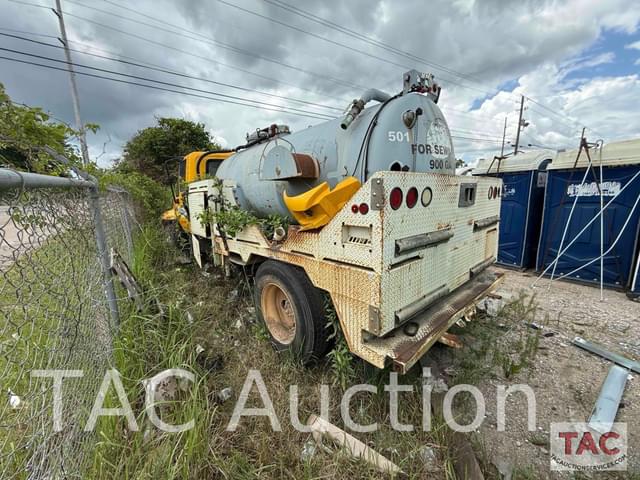 Image of International Durastar 4300 equipment image 3