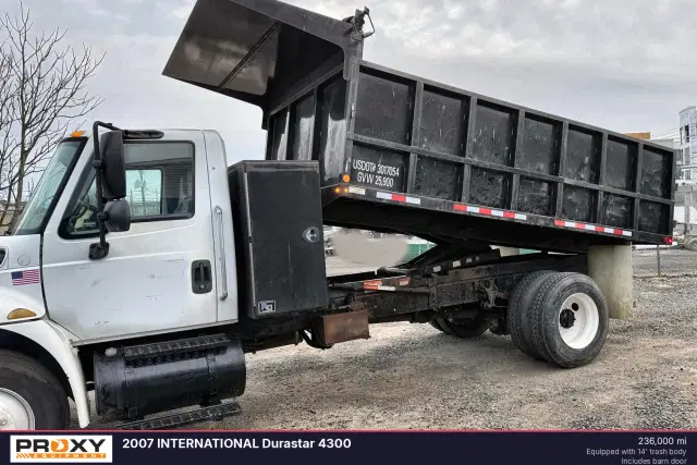 Image of International Durastar 4300 equipment image 1