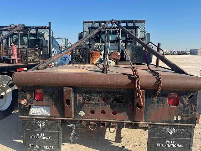 Image of International Durastar 4300 equipment image 3