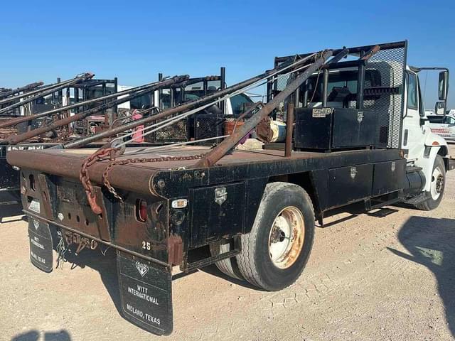 Image of International Durastar 4300 equipment image 2