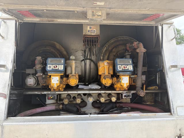 Image of International Durastar 4300 equipment image 4