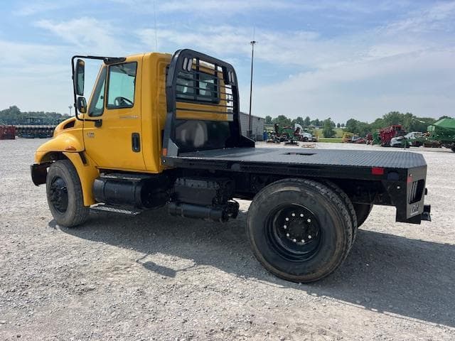 Image of International Durastar 4300 equipment image 3