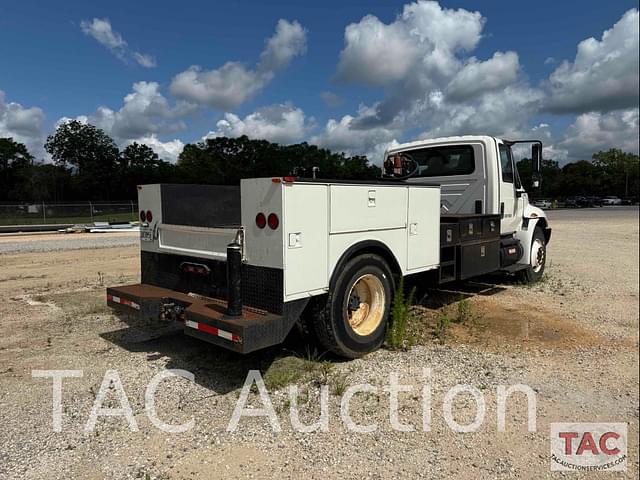 Image of International Durastar 4300 equipment image 4