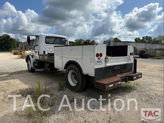 Image of International Durastar 4300 equipment image 2