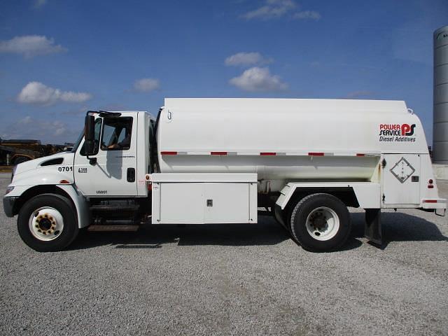 Image of International Durastar 4300 equipment image 2