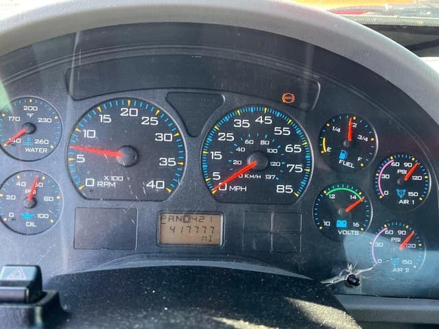 Image of International 4300 equipment image 3