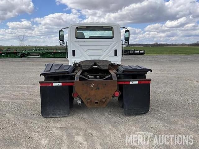 Image of International Durastar 4300 equipment image 3