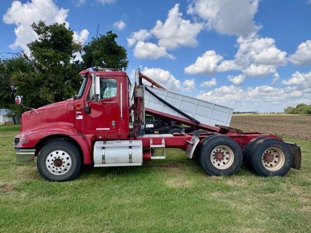 2007 International 9200i Equipment Image0