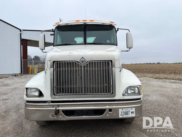 Image of International 9200i equipment image 1