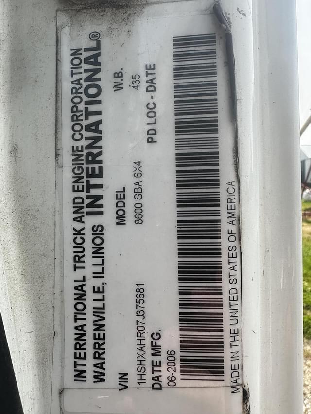 Image of International  Transtar 8600 equipment image 4