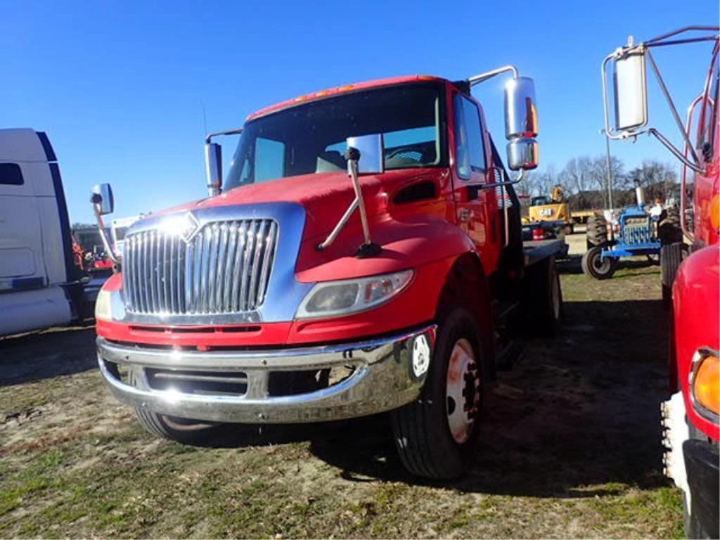 2007 International DT466 Equipment Image0