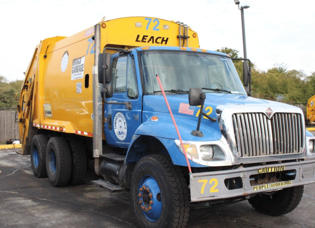 Image of International Workstar 7400 equipment image 3