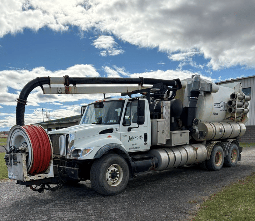 2007 International Workstar 7400 Equipment Image0