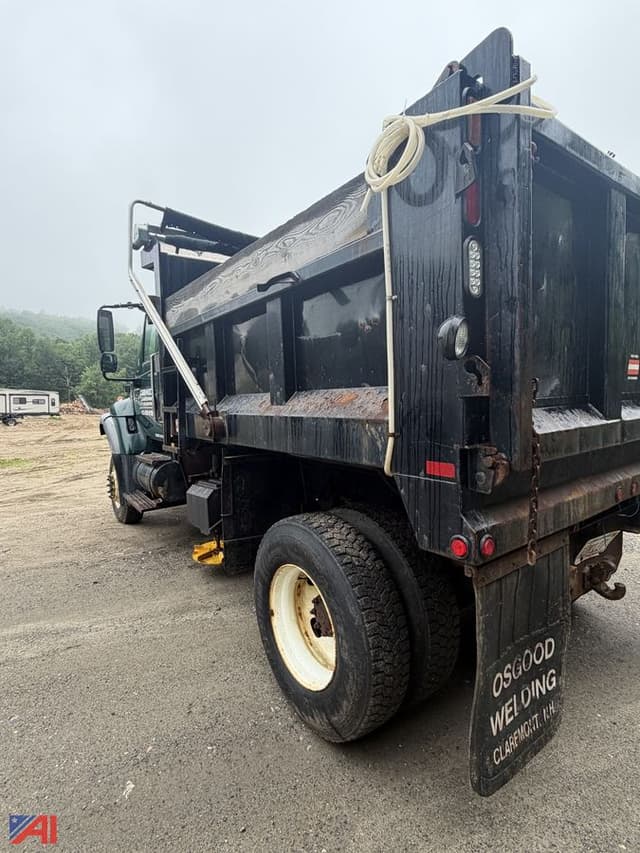 Image of International Workstar 7400 equipment image 1