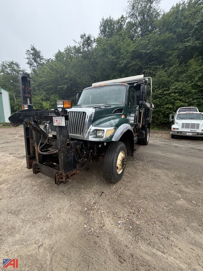 2007 International Workstar 7400 Equipment Image0