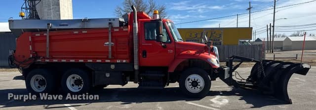 Image of International Workstar 7400 equipment image 3