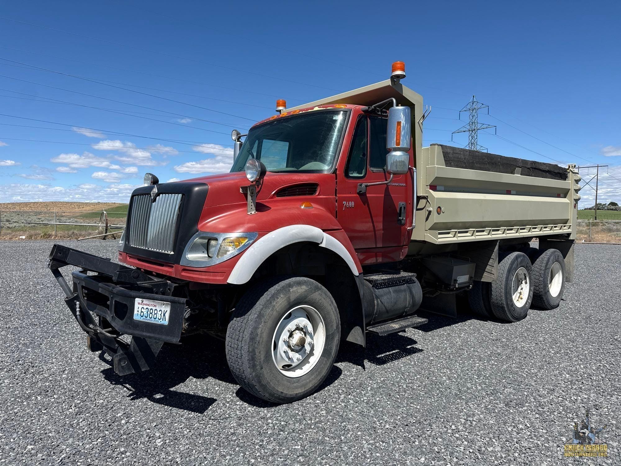 2007 International WorkStar 7600 Equipment Image0