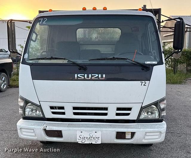 Image of Isuzu NPR equipment image 1
