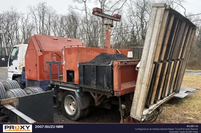 Image of Isuzu NRR equipment image 3
