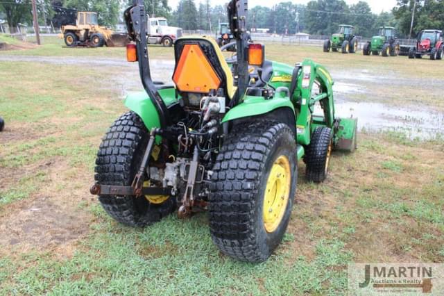 Image of John Deere 3520 equipment image 2