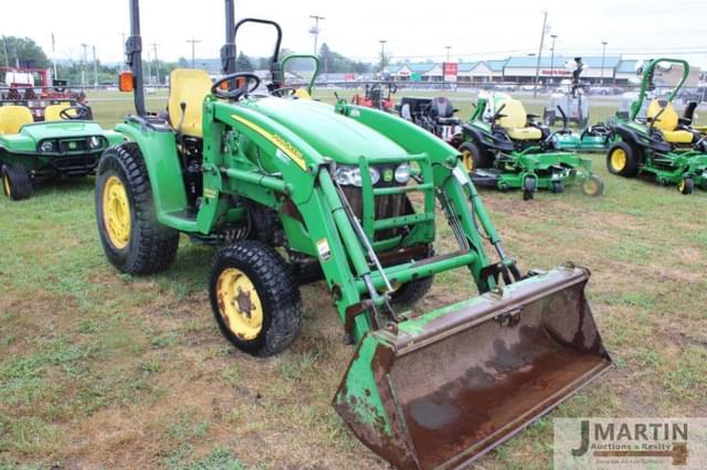 Image of John Deere 3520 equipment image 1