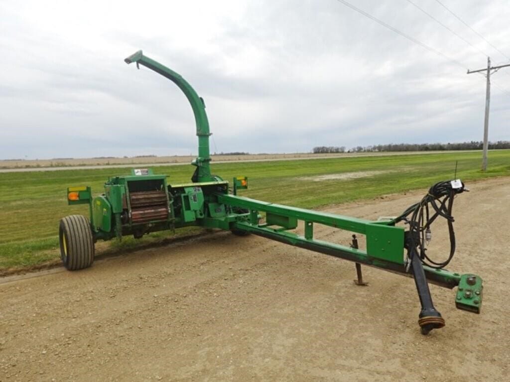 2007 John Deere 3975 Equipment Image0
