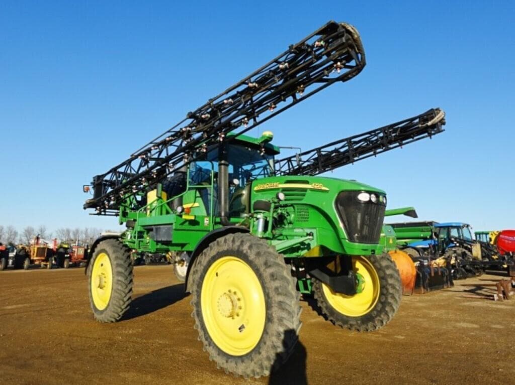Image of John Deere 4720 Primary image