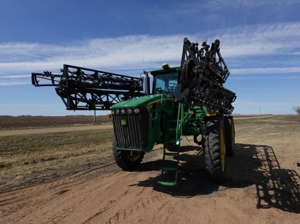 2007 John Deere 4930 Equipment Image0