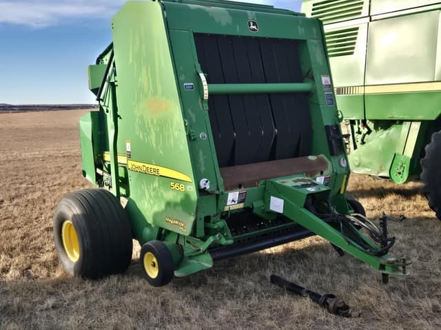 Image of John Deere 568 equipment image 3
