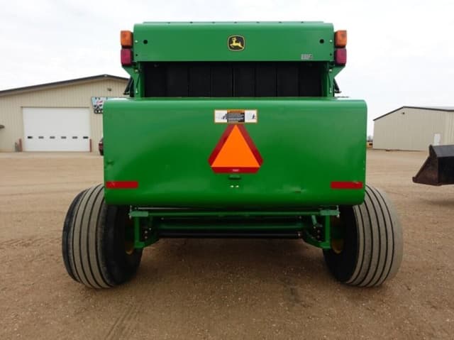 Image of John Deere 568 equipment image 4