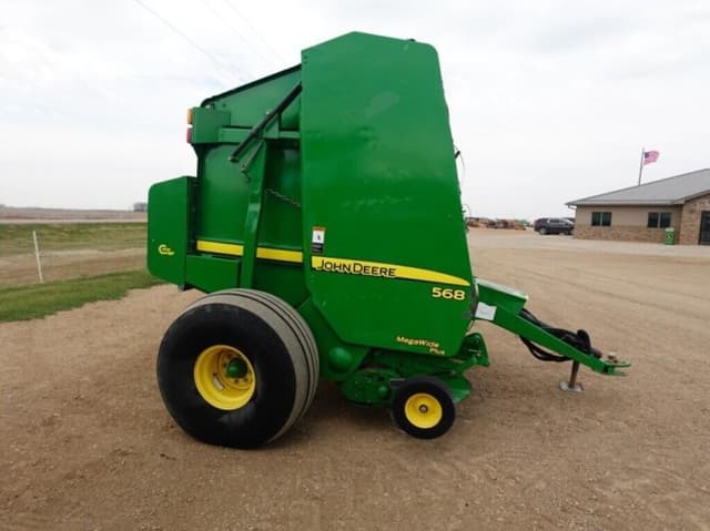 Image of John Deere 568 equipment image 2