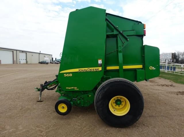 Image of John Deere 568 equipment image 3