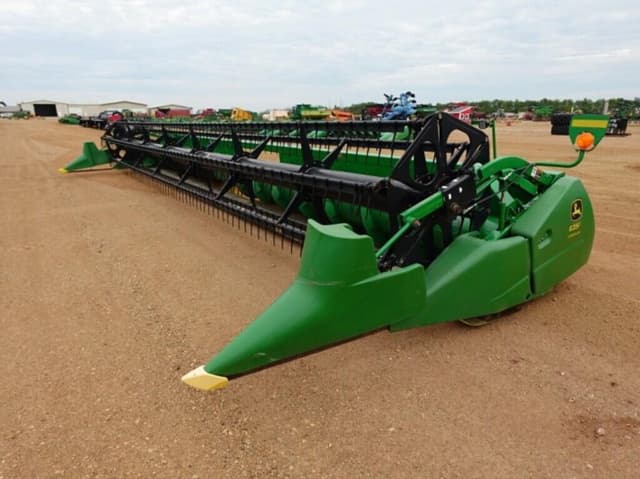 Image of John Deere 635F equipment image 1