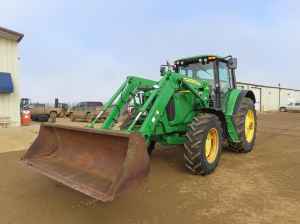 Main image John Deere 7520
