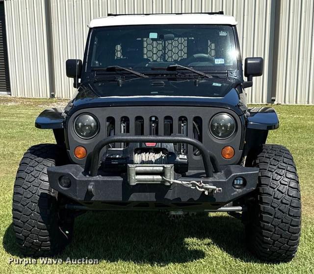 Image of Jeep Wrangler equipment image 1