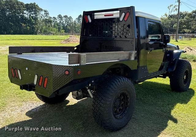 Image of Jeep Wrangler equipment image 4