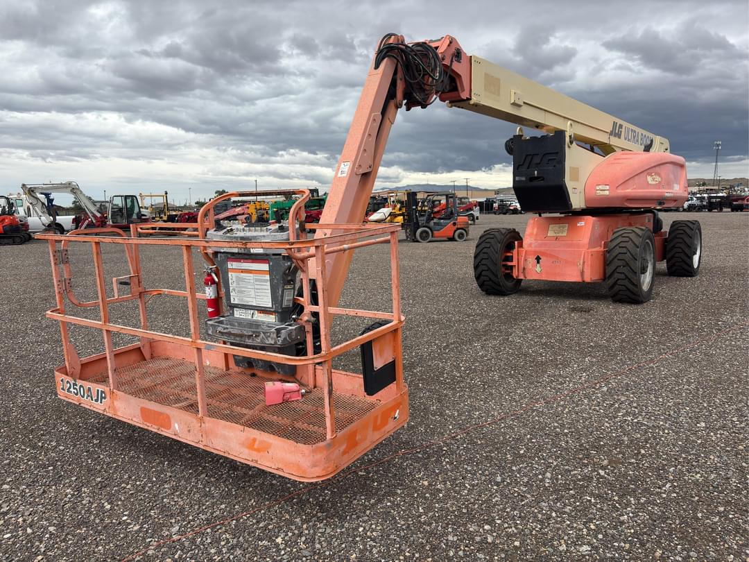 Image of JLG 1250AJP Primary image