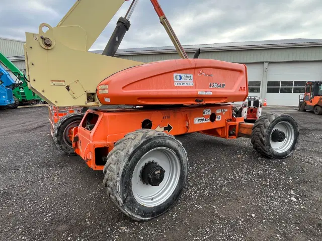 Image of JLG 1250AJP equipment image 1