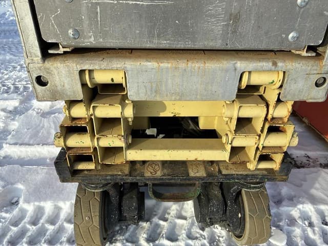 Image of JLG 1930ES equipment image 4