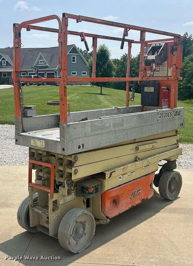 Image of JLG 2030ES equipment image 4