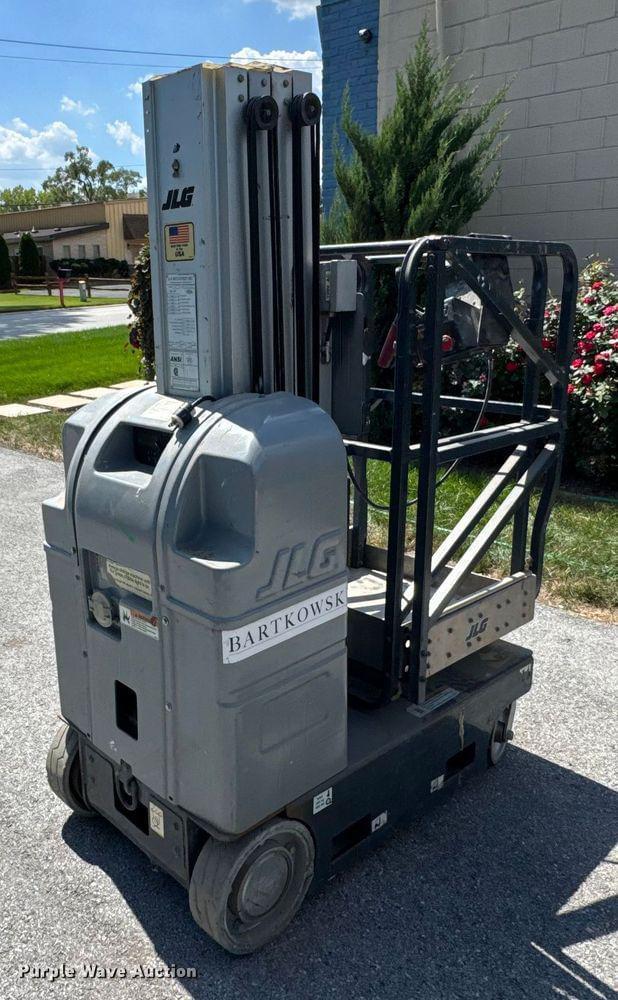 Image of JLG 20MVL equipment image 4