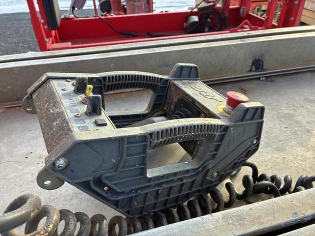 Image of JLG 2630ES equipment image 4