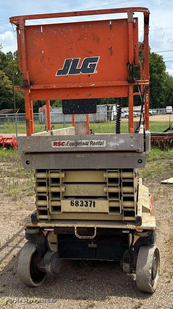 Image of JLG 2646ES equipment image 1