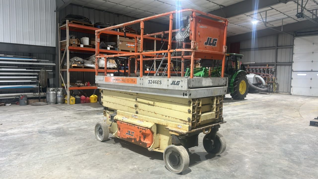 Main image JLG 3246ES